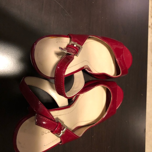 BCBGeneration Red Sling Back Heels 👠 man made mat - Picture 5 of 7